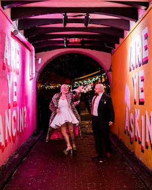 Are Ye Dancin&rsquo;? &gt;&gt;&gt;&gt;&gt; Nope, I&rsquo;m fallin&rsquo;! 😂🤣

What an amazing way to end my day with @andimovestoglasgow and @kieran.a.turner 

#glasgowwedding #glasgowweddingphotographer #glasgowelopement #urbanelopement #sloansgla